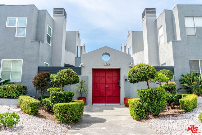 property at 1436 20th St