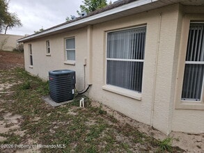 7477 Canterbury St in Spring Hill, FL - Building Photo - Building Photo