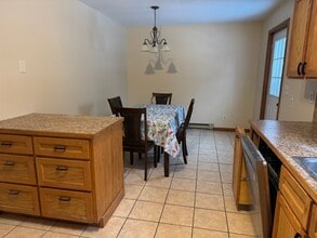 285 1/4 Walnut St, Unit Apt A in Oswego, NY - Building Photo - Building Photo