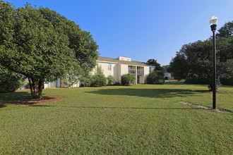 Harbour Landing in Columbia, SC - Foto de edificio - Building Photo