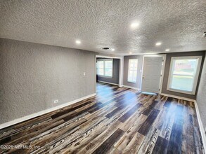 3238 Townsend Blvd in Jacksonville, FL - Building Photo - Building Photo