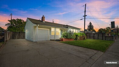 3325 65th St in Sacramento, CA - Building Photo - Building Photo