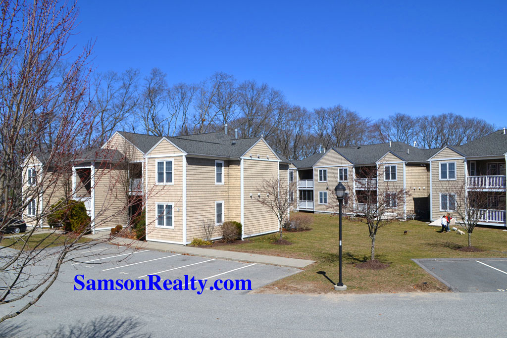 70 Turner St in Warwick, RI - Building Photo