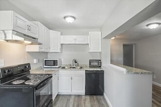 900 N Denning Dr in Winter Park, FL - Building Photo - Building Photo