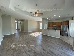 37023 Highland Bluff Cir in Dade City, FL - Building Photo - Building Photo