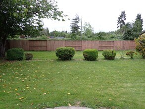 1102 7th St SW in Puyallup, WA - Building Photo - Building Photo