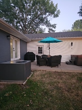 6785 Greenfield Dr in Paducah, KY - Building Photo - Building Photo