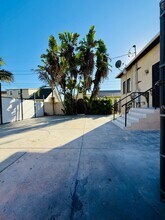 324 W Sepulveda St in Los Angeles, CA - Building Photo - Building Photo