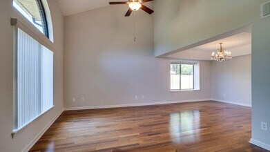 213 Bayberry Dr in Niceville, FL - Building Photo - Building Photo