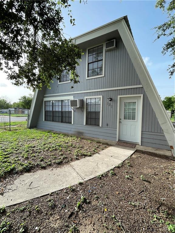 121 W Lovett St in Edinburg, TX - Building Photo - Building Photo