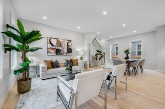 11 Tufts St, Unit 1 in Cambridge, MA - Building Photo - Building Photo