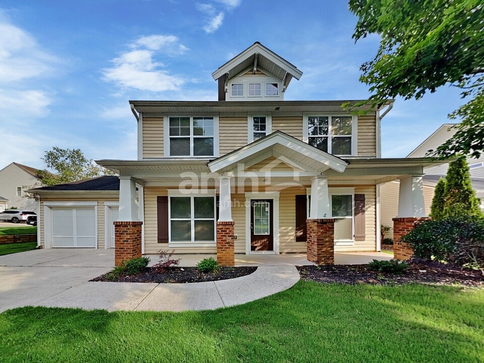 127 Oleander Way in Canton, GA - Foto de edificio