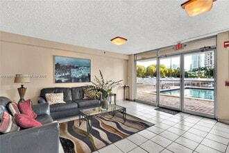 145 SE 25th Rd in Miami, FL - Building Photo - Building Photo