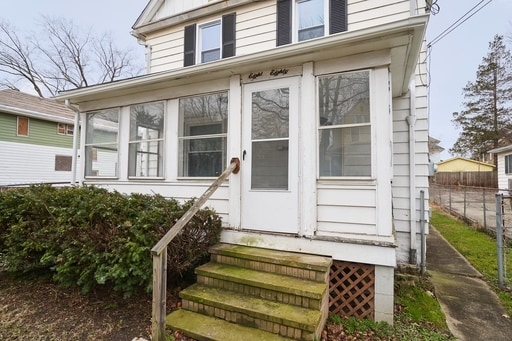 880 Chalker St in Akron, OH - Building Photo - Building Photo