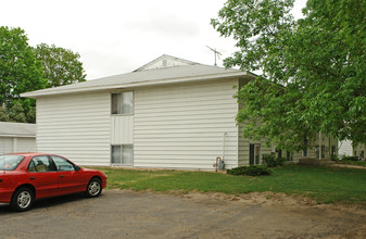 Centennial & Heritage Apartments in Farmington, MN - Building Photo - Building Photo