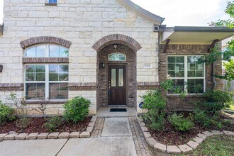 5214 Lotus Canyon Ct in Richmond, TX - Foto de edificio - Building Photo