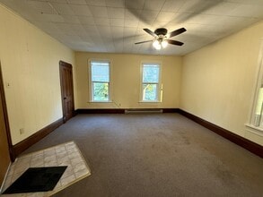 500 N Main St in Fairfield, IA - Building Photo - Building Photo