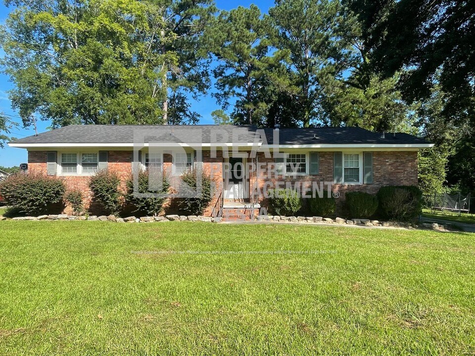 2458 Kensington Rd in Macon, GA - Building Photo