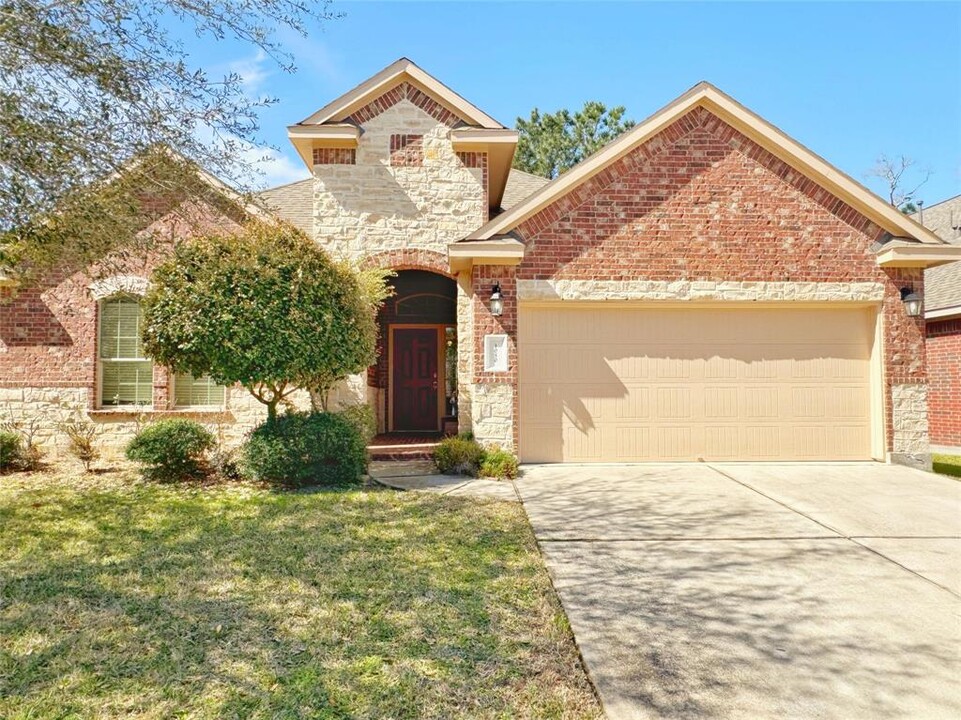1050 Forest Haven Ct in Conroe, TX - Building Photo