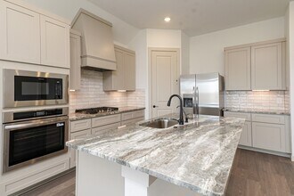 3339 Daily Harvest Dr in Pearland, TX - Building Photo - Building Photo