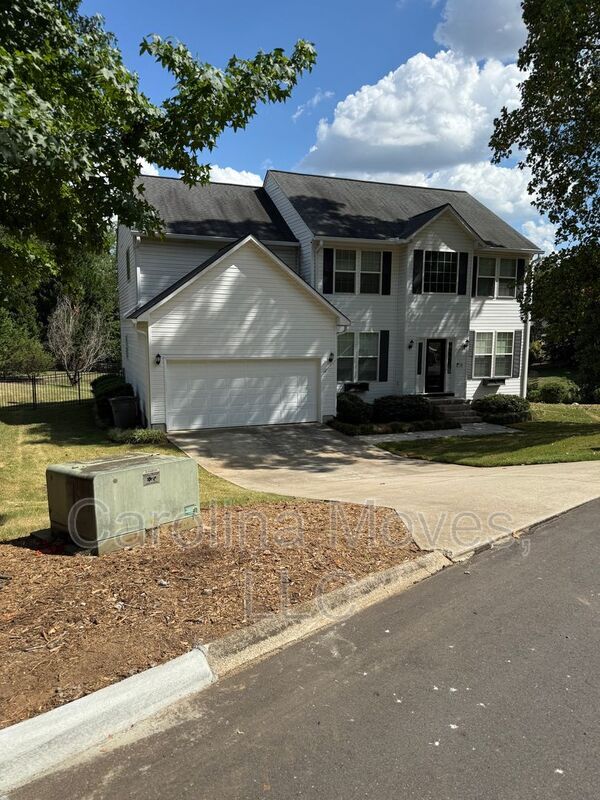 2208 Howlong Ave in Greenville, SC - Building Photo - Building Photo