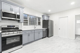 49 Porter St, Unit 1 in Somerville, MA - Building Photo