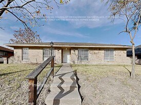 4613 Bayberry Ln in Garland, TX - Building Photo