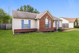 1411 Lagrange Downs in Cordova, TN - Building Photo