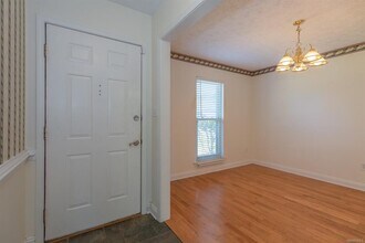 6308 Tioga Rd in Montgomery, AL - Foto de edificio - Building Photo