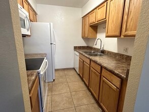 5950 E Norland St, Unit 102 in Mesa, AZ - Foto de edificio - Building Photo