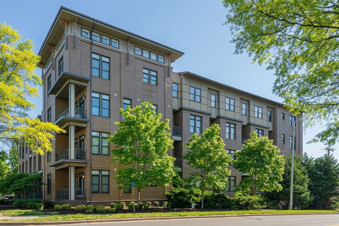 1706 18th Ave S in Nashville, TN - Building Photo