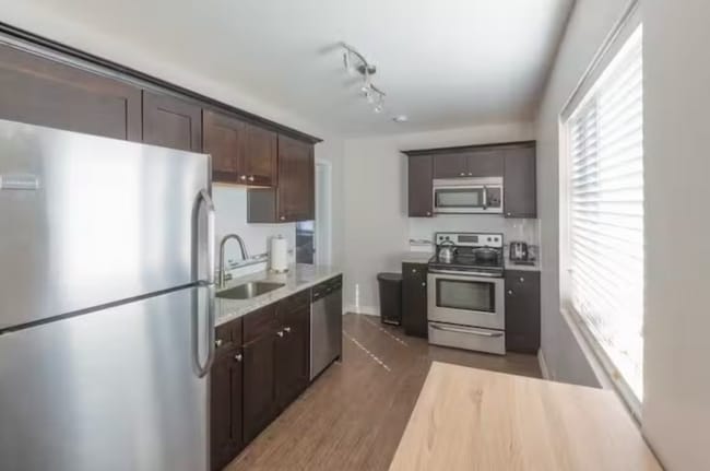 property at 1333 E Thomas Rd