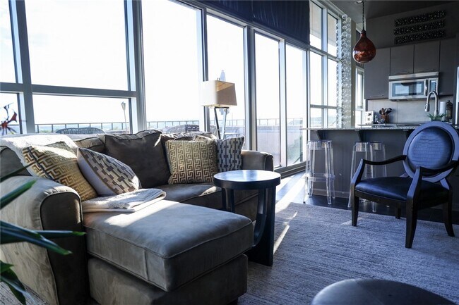 609 W Dickson St in Fayetteville, AR - Building Photo - Building Photo