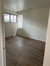 1200 W 24th St in Los Angeles, CA - Foto de edificio - Building Photo