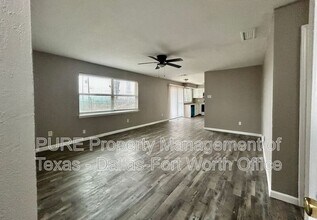 641 Gallant Fox Dr in Dallas, TX - Building Photo - Building Photo