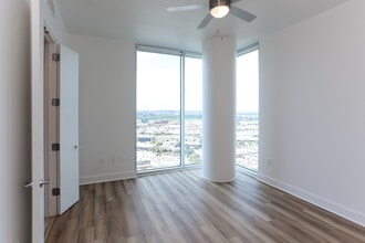 1400HiLine in Dallas, TX - Foto de edificio - Interior Photo
