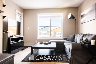 1510-1510 Watt Dr SW in Edmonton, AB - Building Photo - Building Photo