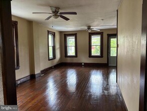 59 S Park Ave in Coatesville, PA - Building Photo - Building Photo