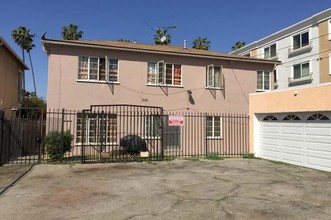 1136 S Westmoreland Ave in Los Angeles, CA - Building Photo - Building Photo