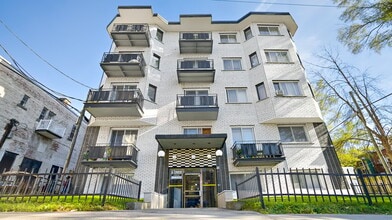 5320 Avenue Bourret in Montréal, QC - Building Photo - Building Photo