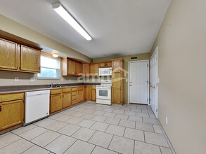 5974 Marsh Cir in Loveland, OH - Building Photo - Building Photo