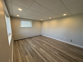 211 Tulip Cir, Unit Lower level in Clarks Summit, PA - Foto de edificio - Building Photo