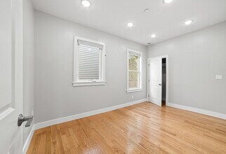 146 Boston St in Boston, MA - Foto de edificio - Building Photo