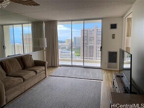 400 Hobron Ln in Honolulu, HI - Building Photo - Building Photo