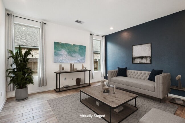 property at 4925 Chester Lk Ln