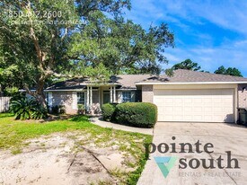 412 Bay Oaks Dr in Pensacola, FL - Building Photo