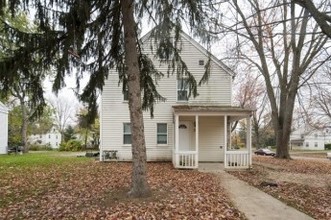 Woodcliff Townhomes Portfolio in Whitehall, OH - Building Photo - Building Photo