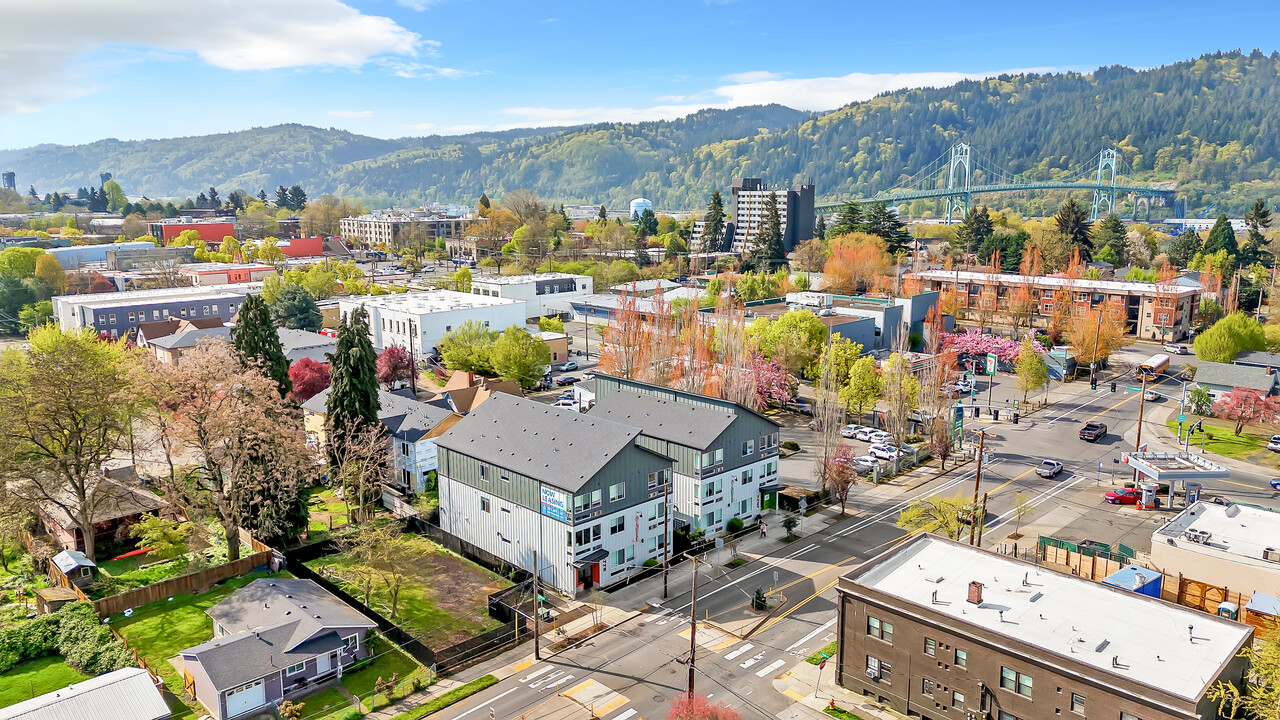 7424 N Saint Louis Ave in Portland, OR - Building Photo