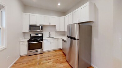 130 Putnam St in Boston, MA - Building Photo - Building Photo