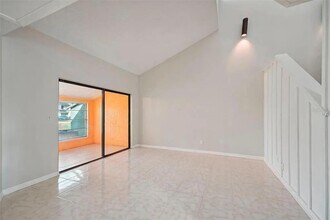 53 Saint Andrews Ct in Kissimmee, FL - Foto de edificio - Building Photo